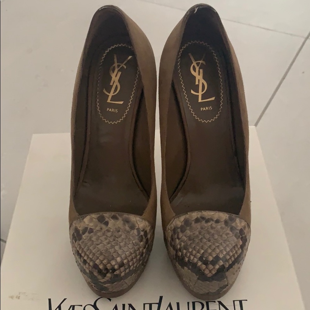 Yves Saint Laurent Tribtoo 105 Cap Pump